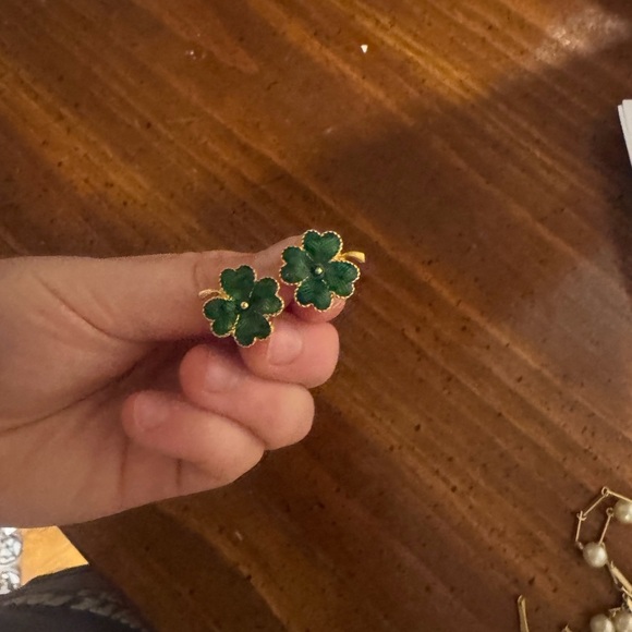 Green clover earrings - Picture 1 of 1